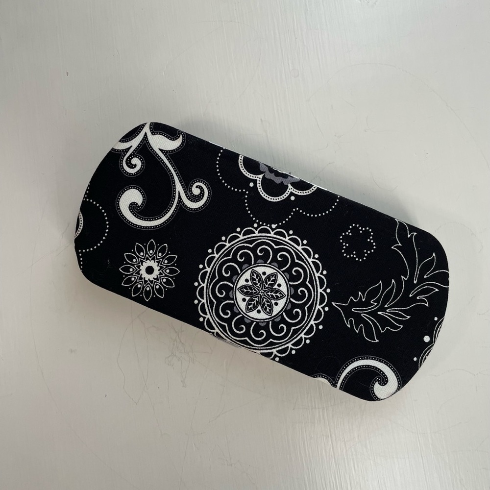 Thirty-One wallet clutch